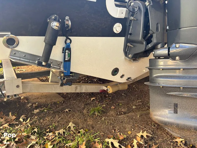 Slide: The Image of NauticStar 2102 Legacy 2018 - 16023507