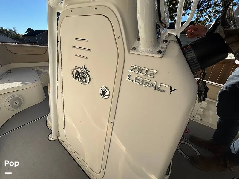 Slide: The Image of NauticStar 2102 Legacy 2018 - 16023540