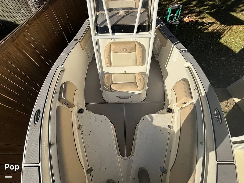 Slide: The Image of NauticStar 2102 Legacy 2018 - 16023544