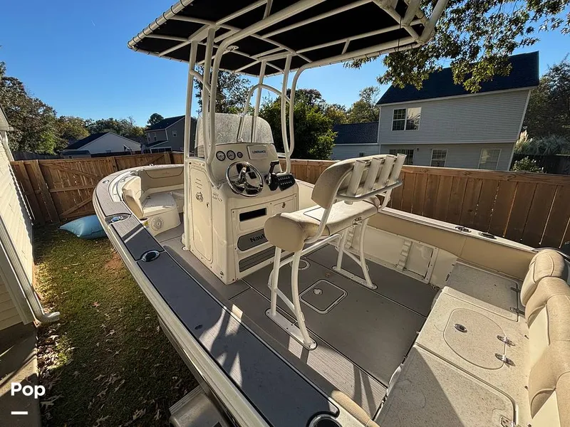 Slide: The Image of NauticStar 2102 Legacy 2018 - 16023551