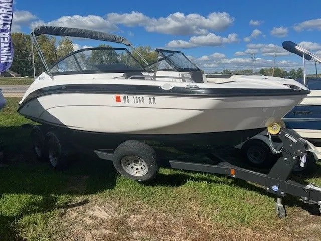 Slide: The Image of Yamaha 210 SX 2020 - 1