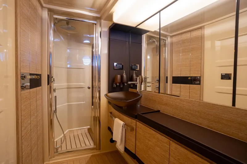 Slide: The Image of Azimut AZ64 FLY 2014 - 17