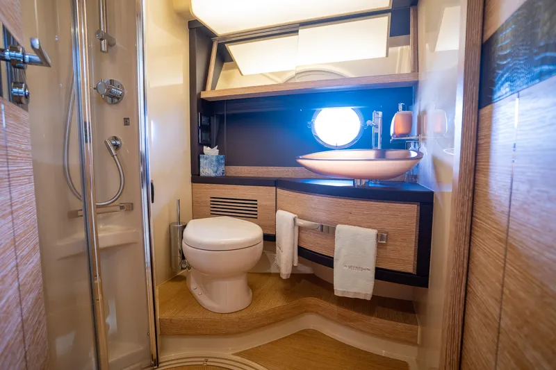 Slide: The Image of Azimut AZ64 FLY 2014 - 6