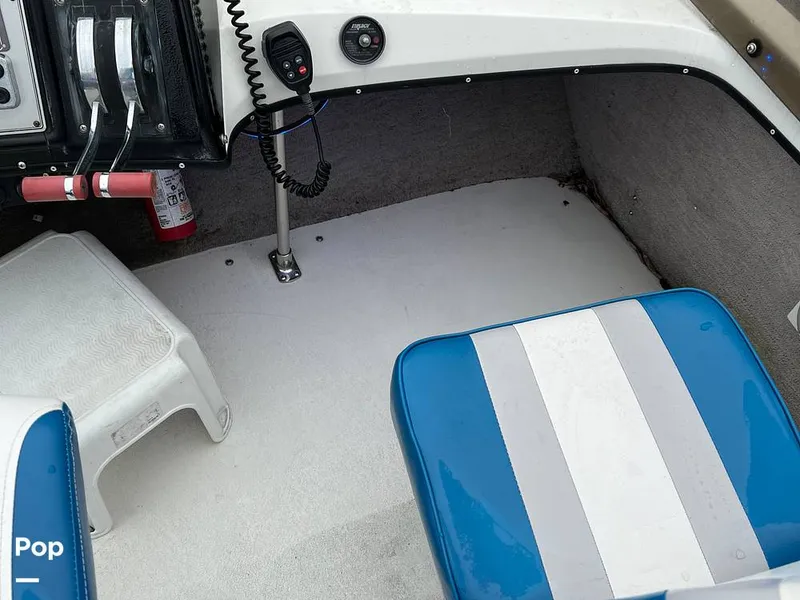 Slide: The Image of Carver Yachts Convertible 3227 1989 - 16308347