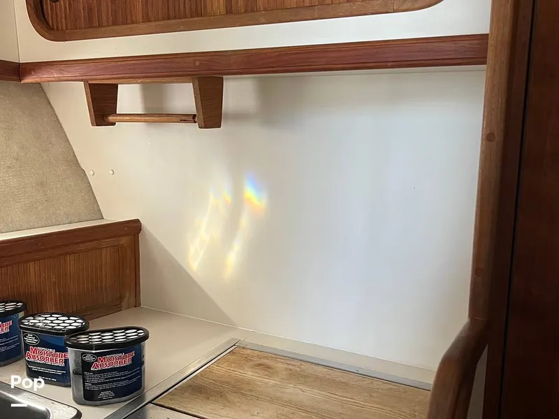 Slide: The Image of Carver Yachts Convertible 3227 1989 - 16228458