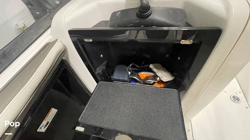 Slide: The Image of Glove Box - 16077503