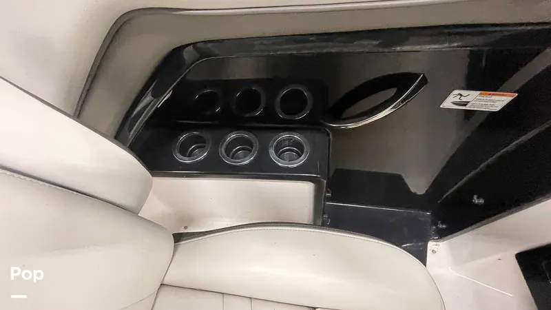 Slide: The Image of Cup Holders - 16077505