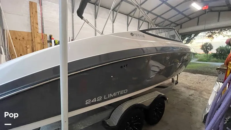 Slide: The Image of Yamaha 242 Limited S 2016 - 16077519