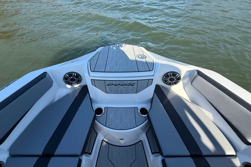 Slide: The Image of Yamaha 222XE 2026 - 19