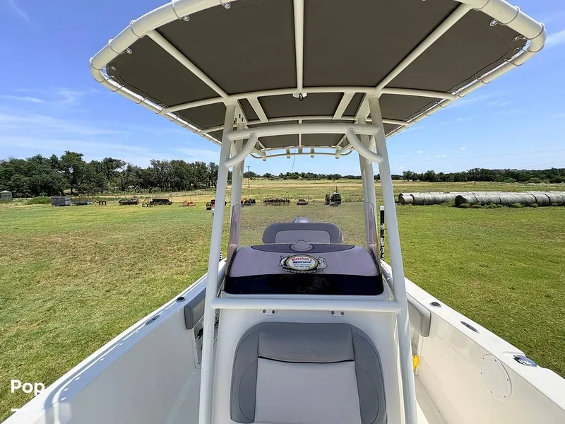 Slide: The Image of NauticStar 2102L 2021 - 16634500