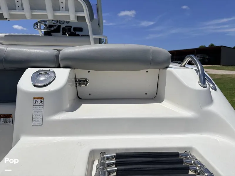 Slide: The Image of NauticStar 2102L 2021 - 16634571