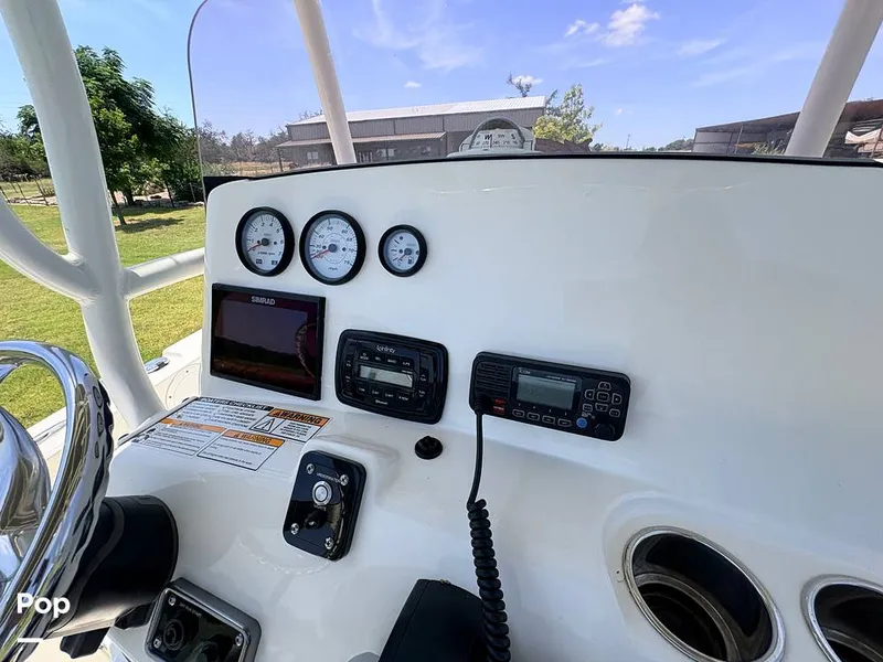 Slide: The Image of NauticStar 2102L 2021 - 16634527