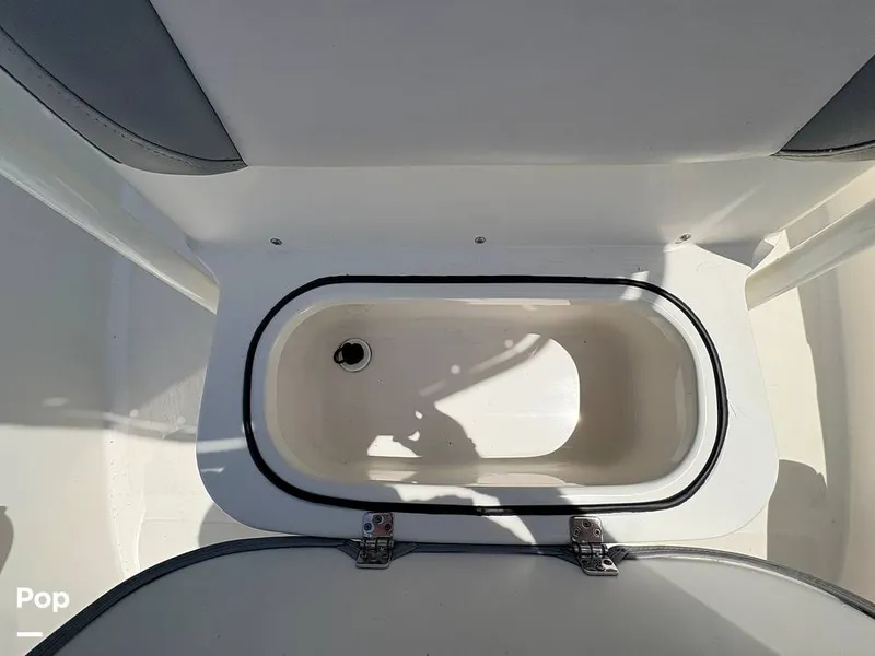 Slide: The Image of NauticStar 2102L 2021 - 16634505