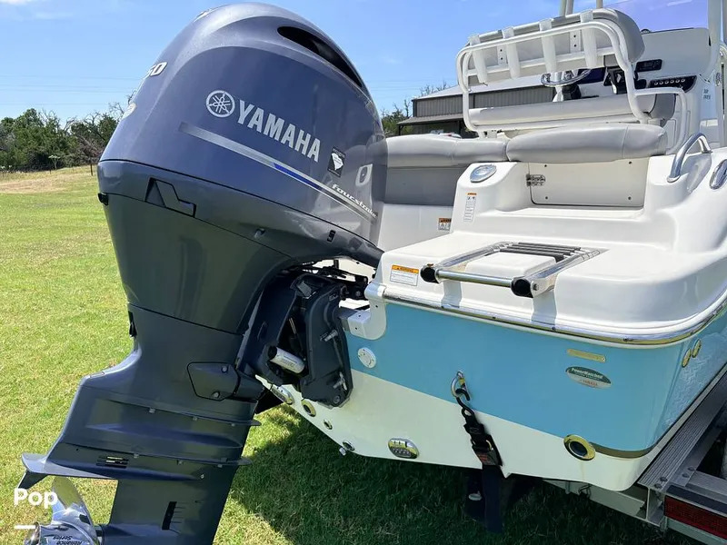 Slide: The Image of NauticStar 2102L 2021 - 16634578