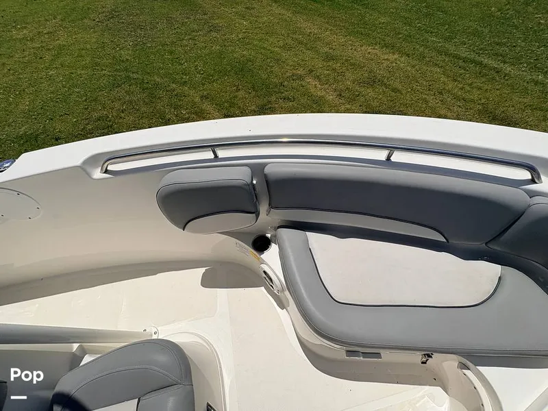 Slide: The Image of NauticStar 2102L 2021 - 16634511