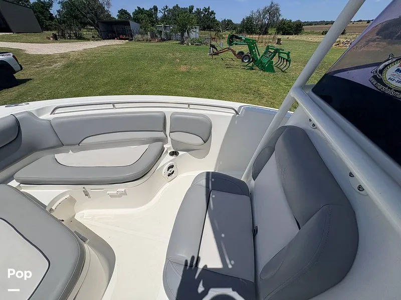 Slide: The Image of NauticStar 2102L 2021 - 16634517