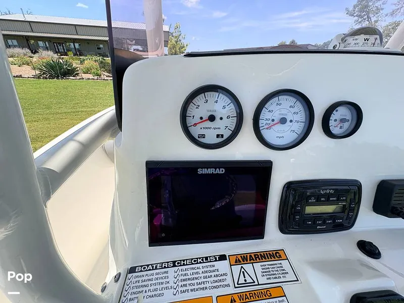 Slide: The Image of NauticStar 2102L 2021 - 16634529