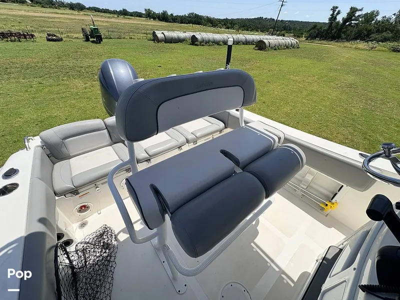 Slide: The Image of NauticStar 2102L 2021 - 16634533