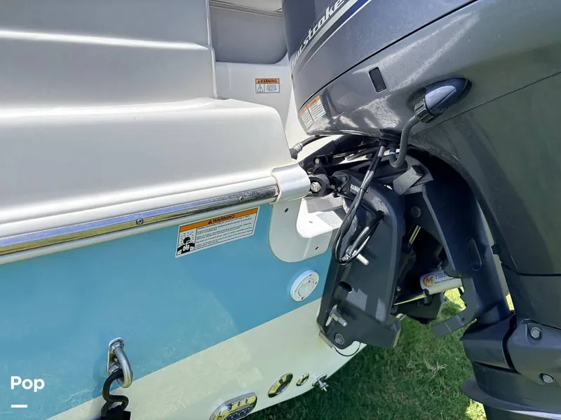 Slide: The Image of NauticStar 2102L 2021 - 16634569