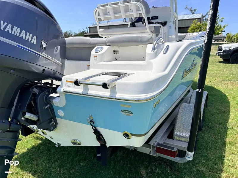 Slide: The Image of NauticStar 2102L 2021 - 16634577