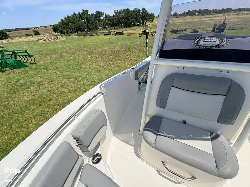 Slide: The Image of NauticStar 2102L 2021 - 16634503