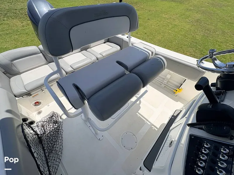 Slide: The Image of NauticStar 2102L 2021 - 16634532