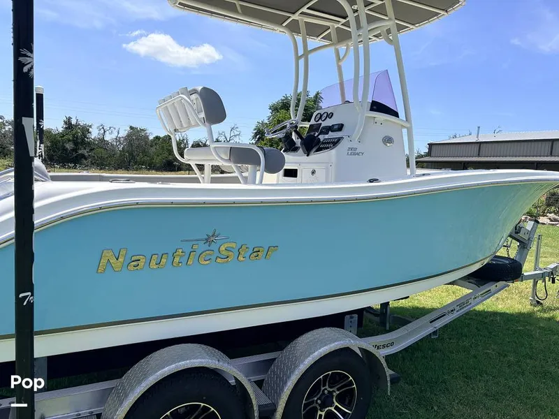 Slide: The Image of NauticStar 2102L 2021 - 16634586
