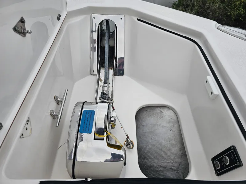 Slide: The Image of Sea Fox 328 COMMANDER 2018 - 15