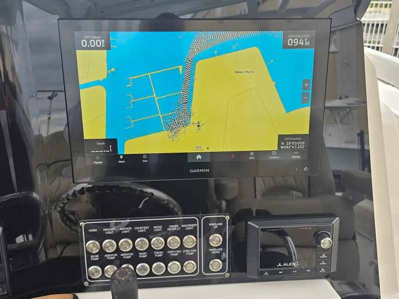 Slide: The Image of Sea Fox 328 COMMANDER 2018 - 27