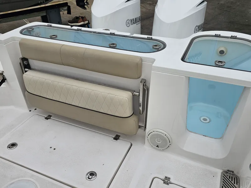 Slide: The Image of Sea Fox 328 COMMANDER 2018 - 31