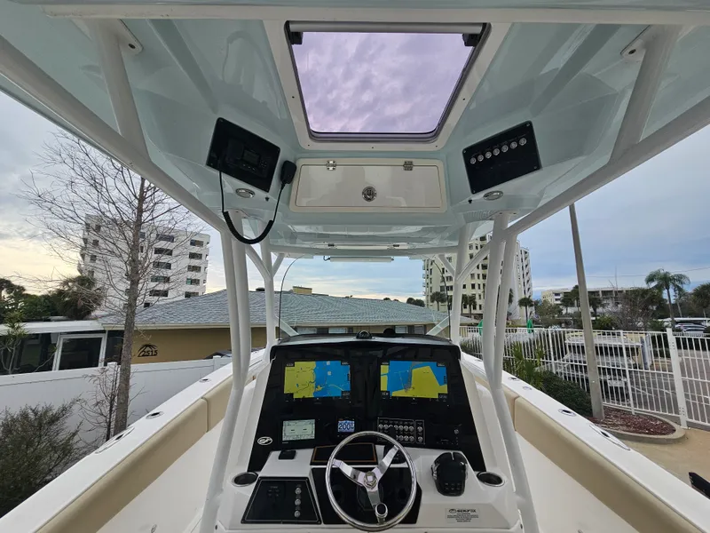 Slide: The Image of Sea Fox 328 COMMANDER 2018 - 39