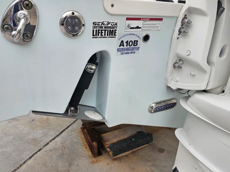 Slide: The Image of Sea Fox 328 COMMANDER 2018 - 46