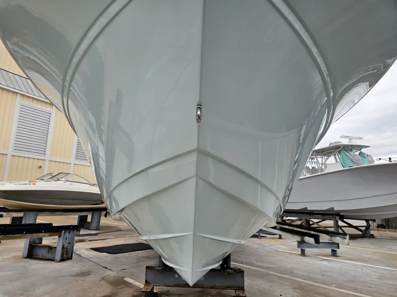 Slide: The Image of Sea Fox 328 COMMANDER 2018 - 5