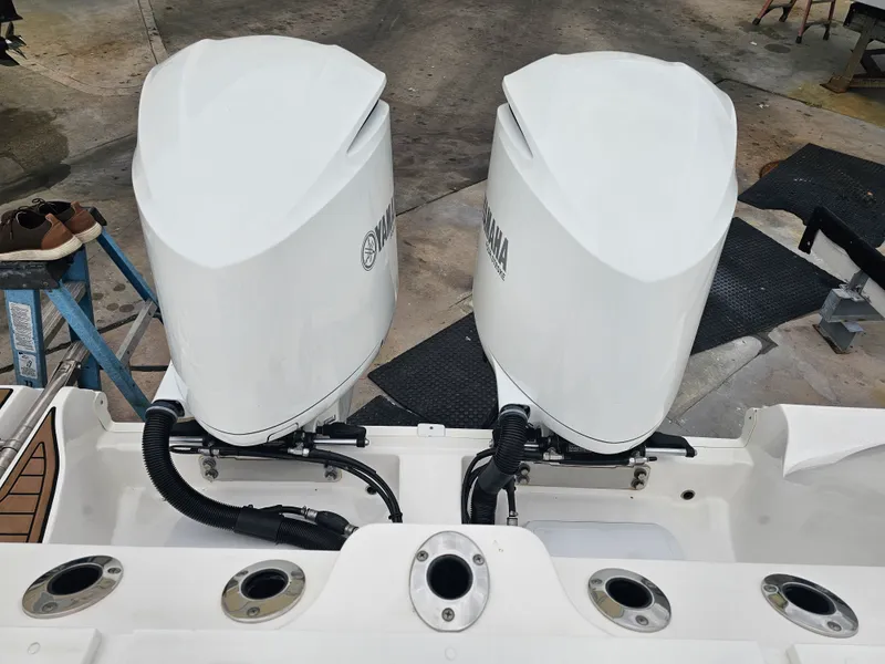 Slide: The Image of Sea Fox 328 COMMANDER 2018 - 9