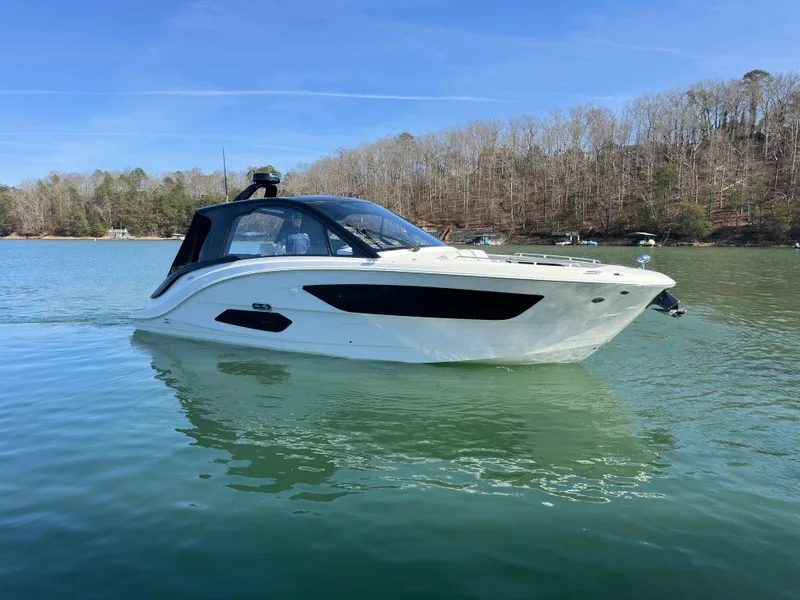 Slide: The Image of Sea Ray Sundancer 370 2026 - 7