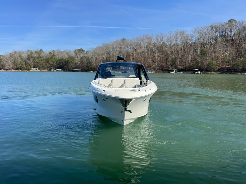 Slide: The Image of Sea Ray Sundancer 370 2026 - 8