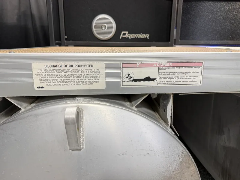 Slide: The Image of Premier 260 GRAND ISLE 2012 - 106