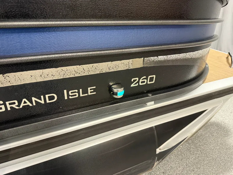 Slide: The Image of Premier 260 GRAND ISLE 2012 - 112