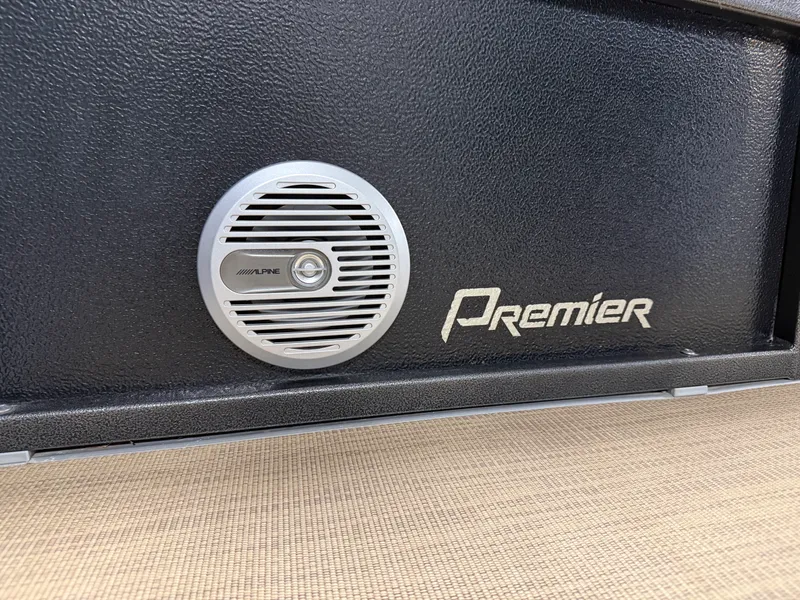 Slide: The Image of Premier 260 GRAND ISLE 2012 - 15