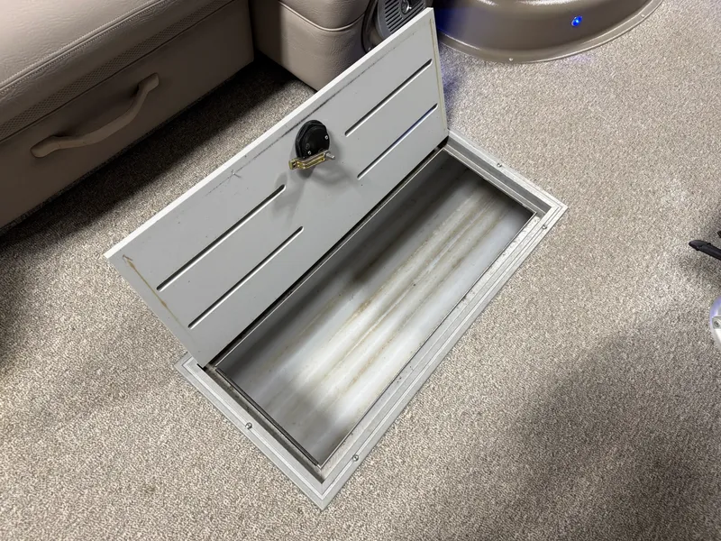 Slide: The Image of Premier 260 GRAND ISLE 2012 - 39