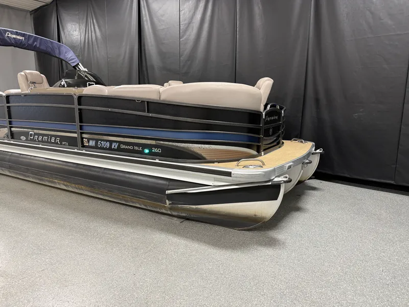 Slide: The Image of Premier 260 GRAND ISLE 2012 - 4