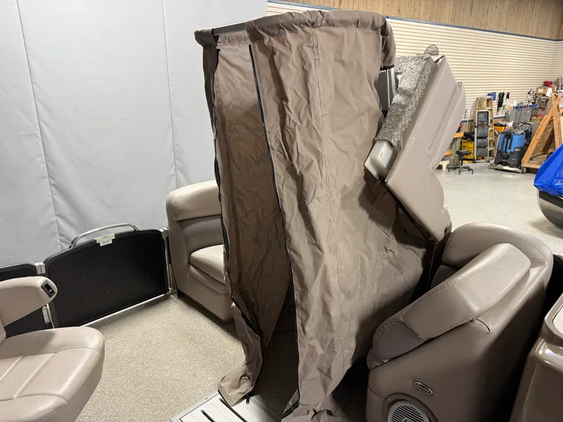 Slide: The Image of Premier 260 GRAND ISLE 2012 - 46