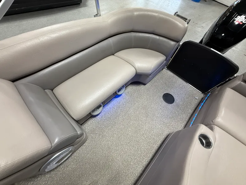 Slide: The Image of Premier 260 GRAND ISLE 2012 - 89