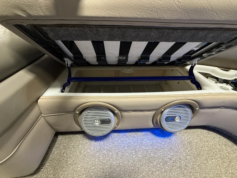 Slide: The Image of Premier 260 GRAND ISLE 2012 - 91