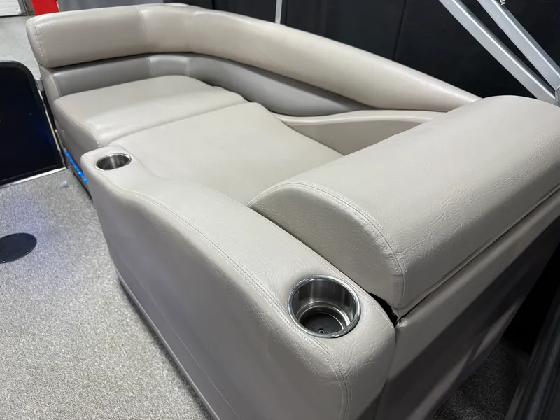 Slide: The Image of Premier 260 GRAND ISLE 2012 - 95