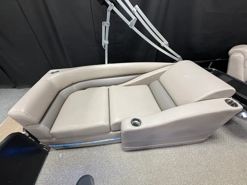 Slide: The Image of Premier 260 GRAND ISLE 2012 - 97