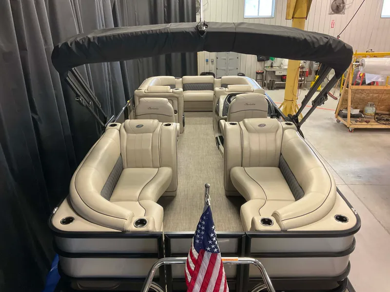 Slide: The Image of Barletta L23QC 2019 - 2