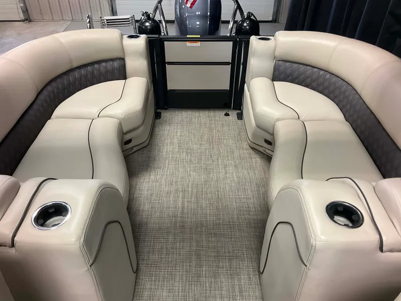 Slide: The Image of Barletta L23QC 2019 - 20