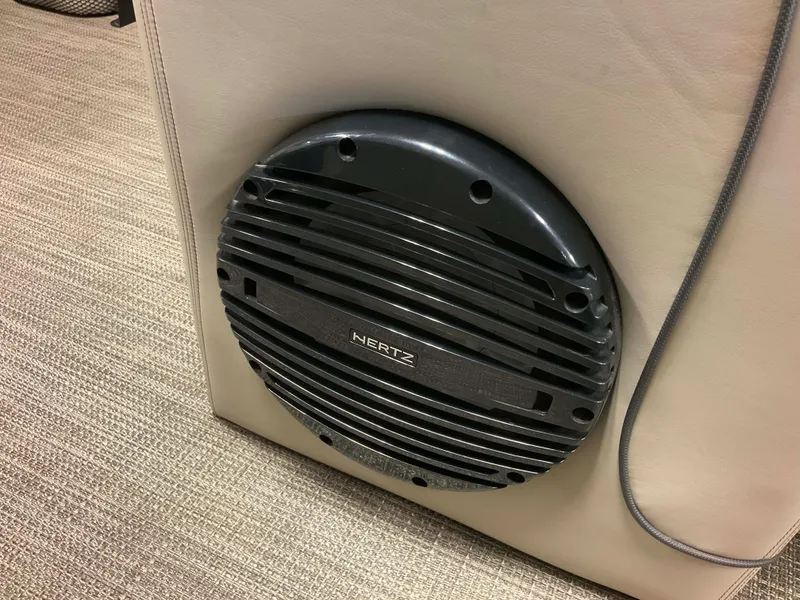 Slide: The Image of Barletta L23QC 2019 - 37