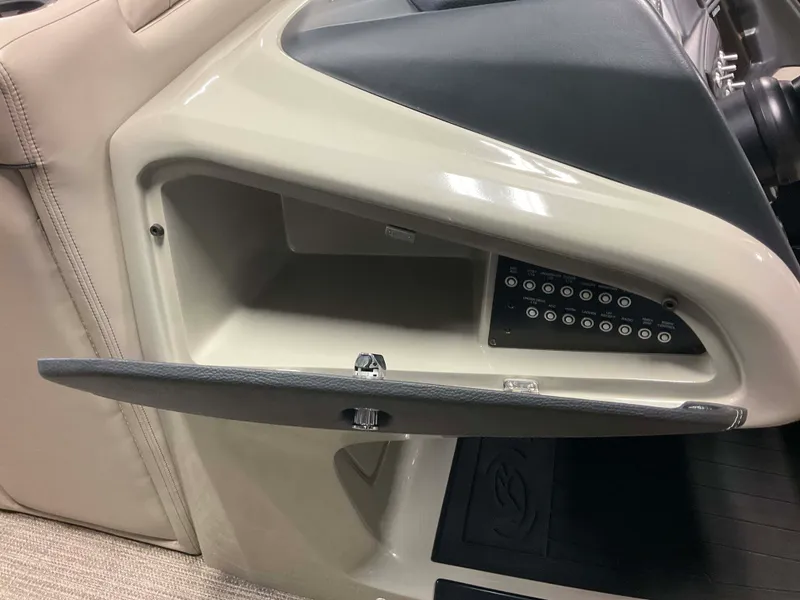 Slide: The Image of Barletta L23QC 2019 - 39